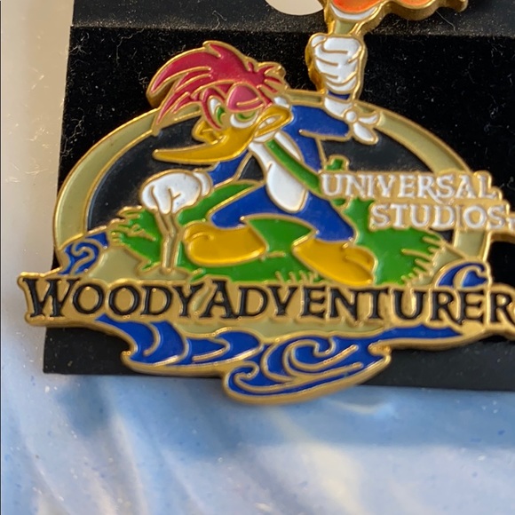 ~Universal Studios~ Vintage “Woody Adventurer” Lapel Pin - Picture 3 of 3